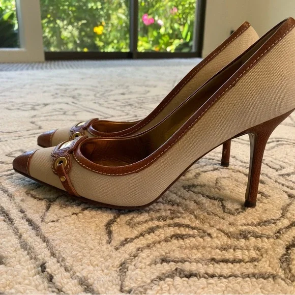 Dolce & Gabbana Logo Heels | Canvas & Leather Pointed Toe Pumps | Size 38.5 - Picture 11 of 15